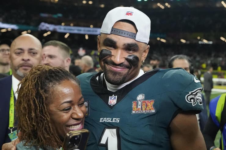 ג'יילן הרטס ואמו פמלה