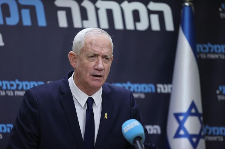 בני גנץ בישיבת הסיעה של המחנה הממלכתי