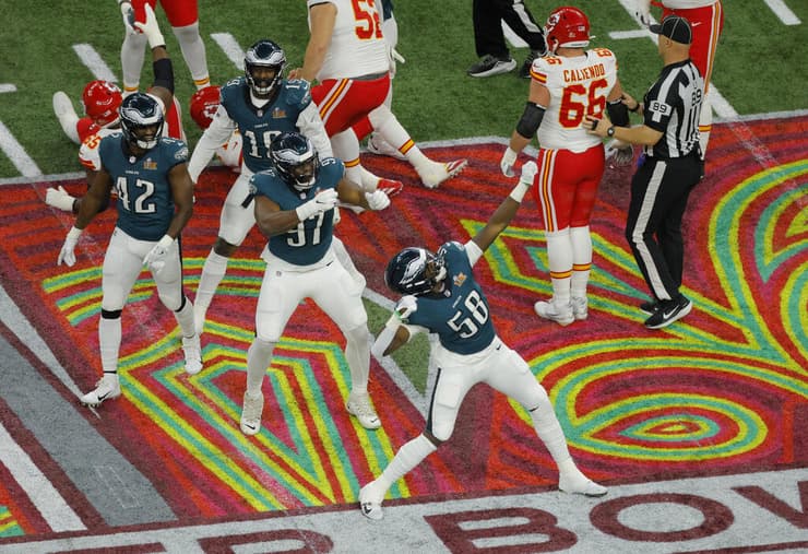 שחקני האיגלס חוגגים