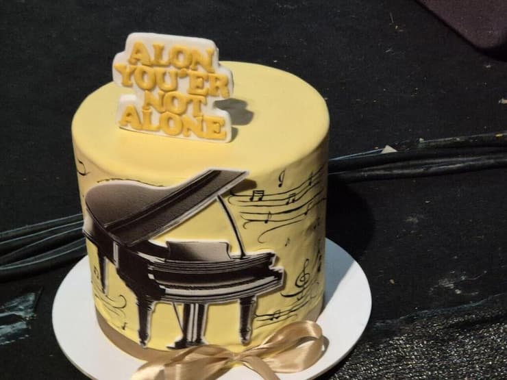 ציון יום הולדתו של החטוף אלון אהל בכיכר החטופים