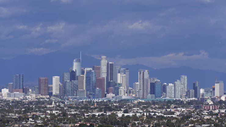 לוס אנג'לס, קליפורניה (צילום: AP/Damian Dovarganes) לוס אנג'לס