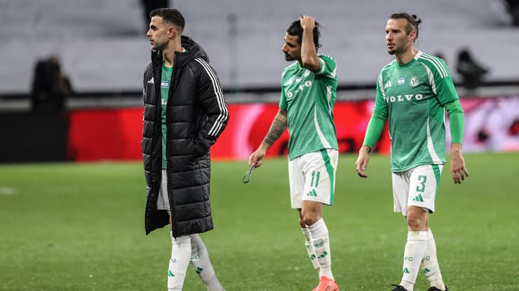 שחקני מכבי חיפה מתוסכלים, אתמול לאחר המשחק (צילום: גיל נחושתן) שחקני מכבי חיפה