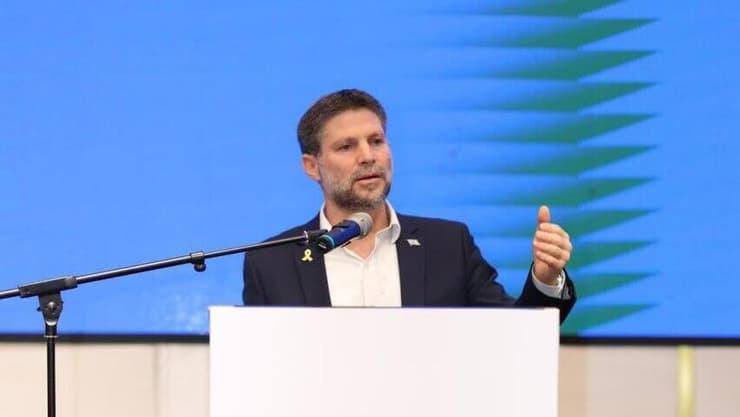 ח"כ בצלאל סמוטריץ' מדבר על החיים בעזה שאחרי המלחמה ועל תוכנית טראמפ, בכנס של המכון לאסטרטגיה ומדיניות חרדית