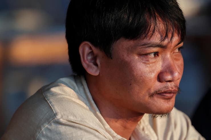 צילום: REUTERS/Chalinee Thirasupa סריאון וואטצ'ארא ששוחרר משבי חמאס בכפר ב תאילנד