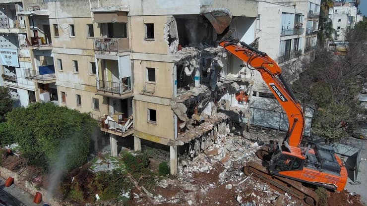 "למרות היתרונות, עדיין יש דיירים שמתעקשים לתקוע פרויקטים מסיבות לא ענייניות". התחדשות עירונית בתל אביב (צילום: גל פליבה) התחדשות עירונית ברחוב זכרון יעקב בתל אביב