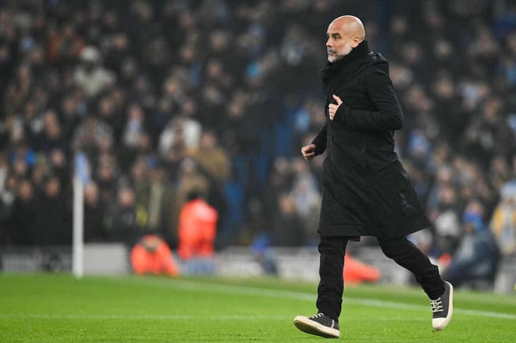 "סיטי השברירית שוב התפרקה". פפ גווארדיולה (Oli SCARFF / AFP) מאמן מנצ'סטר סיטי פפ גווארדיולה