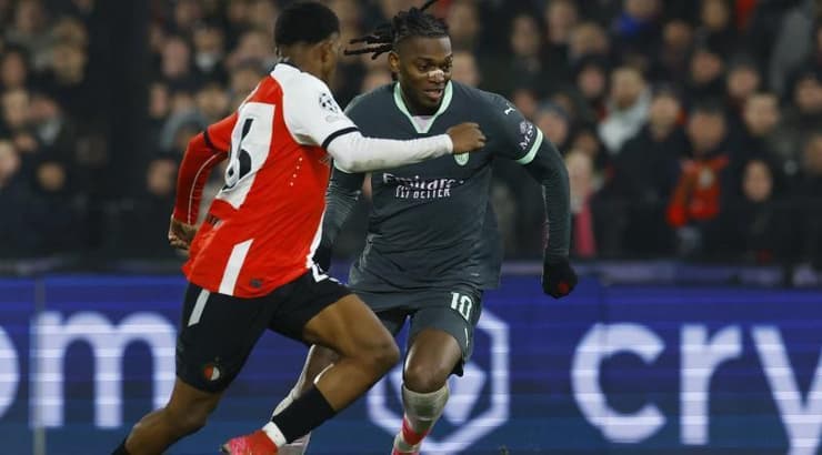 רפאל לאאו מול ג'יבאריו ריד (רויטרס) רפאל לאאו מול ג'יבאריו ריד