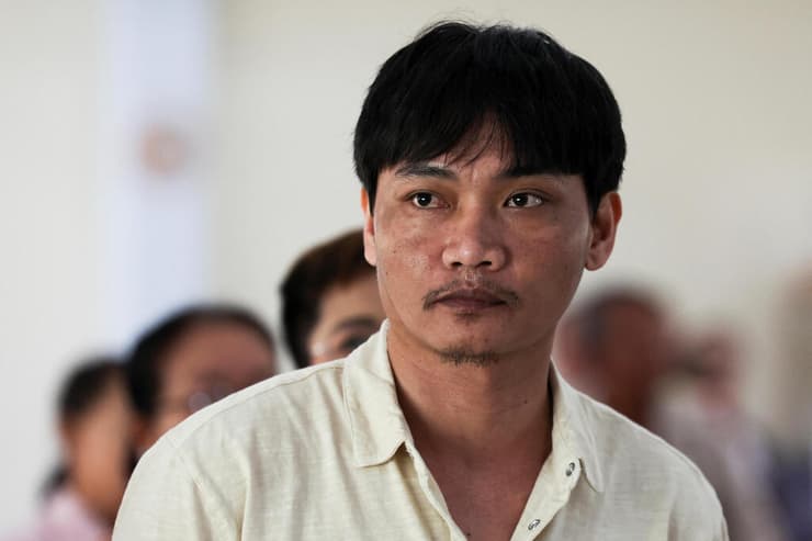 סריאון וואטצ'ארא בכנסייה בתאילנד (צילום: REUTERS/Chalinee Thirasupa) סריאון וואטצ'ארא ששוחרר משבי חמאס בכפר ב תאילנד