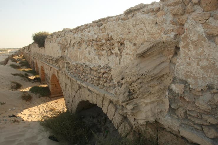 אמת המים בקיסריה