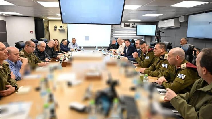 ראש הממשלה בנימין נתניהו מקיים כעת הערכת מצב ביטחונית בפיקוד הדרום, יחד עם בכירי צה"ל ומערכת הביטחון