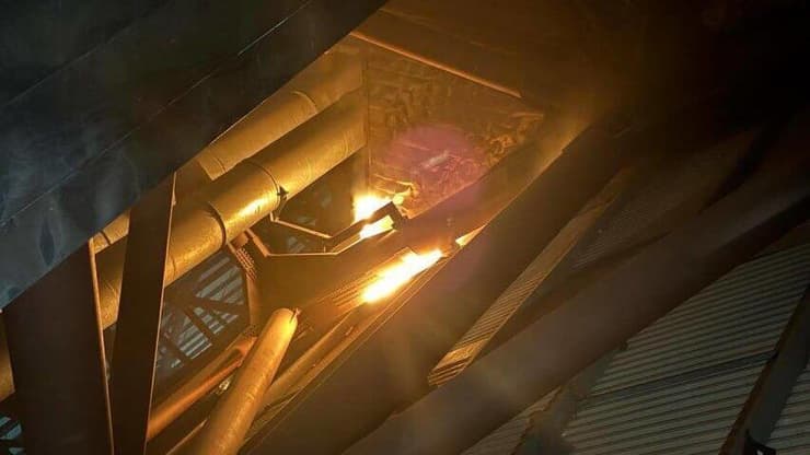 השריפה בכיפה בצ'רנוביל (מתוך X ) מתקפת כטב"מים רוסית על צ'רנוביל, אוקראינה