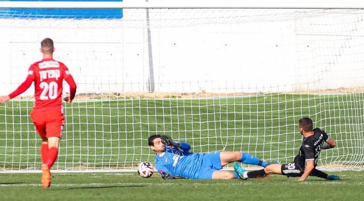 אחמד טאהא מכניע את רובי לבקוביץ' (שחר גרוס) אחמד טאהא מכניע את רובי לבקוביץ'