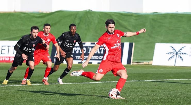 את מילאן מקאריץ' זה לא מעניין (שחר גרוס) את מילאן מקאריץ' זה לא מעניין