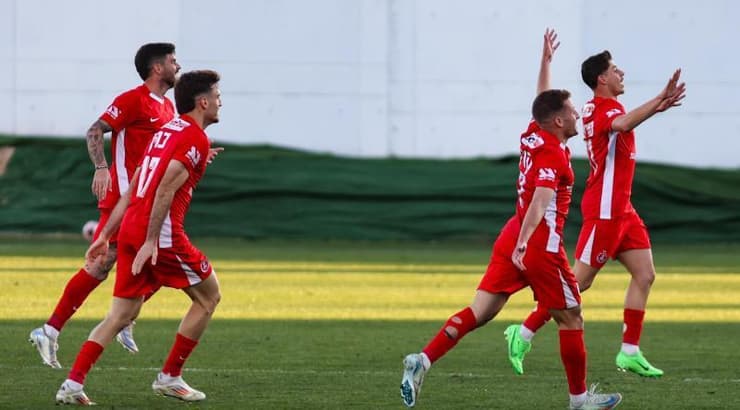 סתיו טוריאל מאושר (שחר גרוס) סתיו טוריאל מאושר