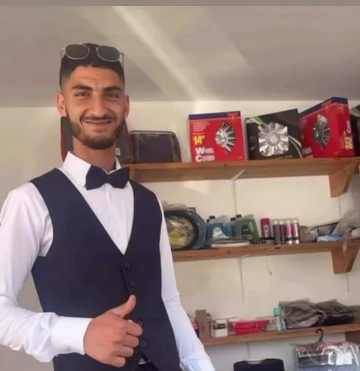 חאלד בדארנה בן ה-18 שנורה למוות בסכנין חאלד בדארנה בן ה-18 שנורה למוות בסכנין