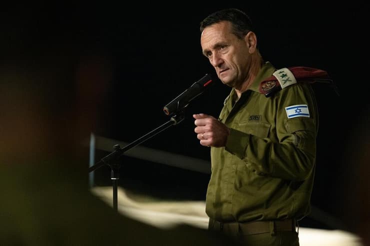 הרמטכ"ל לשעבר הלוי. לא נוצר גוף ידע מגובש וקוהרנטי (צילום: דובר צה"ל) הרמטכ"ל הרצי הלוי בביקור בחיל הים