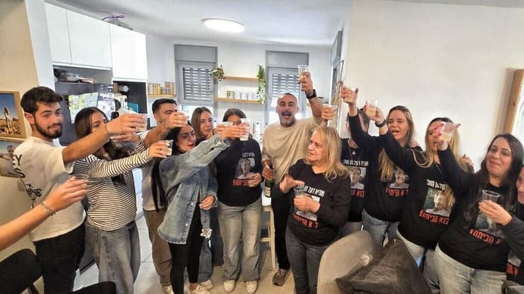 המשפחה והחברים של שגיא דקל-חן בכרמי גת