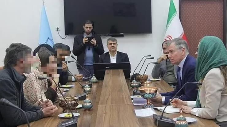 בריטניה זוג בריטי נעצר ב איראן