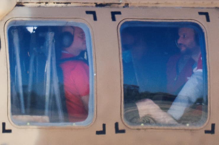 יאיר הורן במסוק בדרך לבית החולים