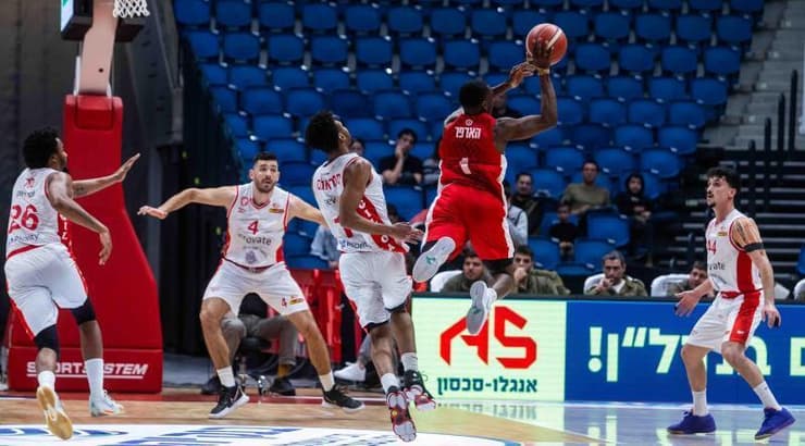 ג'ארד הארפר מתעופף (אורן בן חקון) ג'ארד הארפר מתעופף