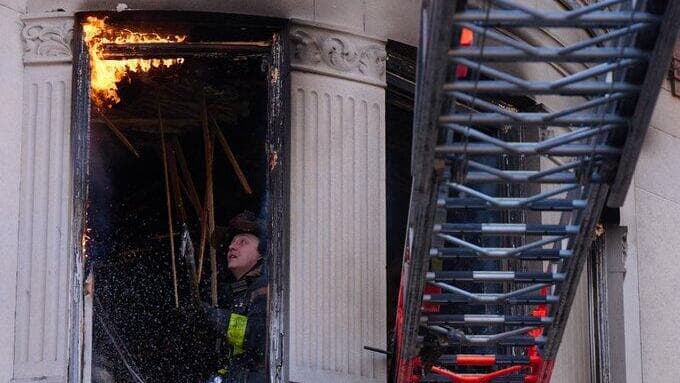 הדירה שנשרפה ליד מרכז חב"ד העולמי בברוקלין