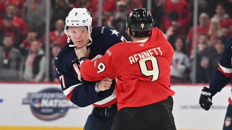 האח לא רצה להישאר מאחור. בריידי טשאקוק מול סאם בנט (צילום: Minas Panagiotakis/Getty Images) בריידי טשאקוק מול סאם בנט