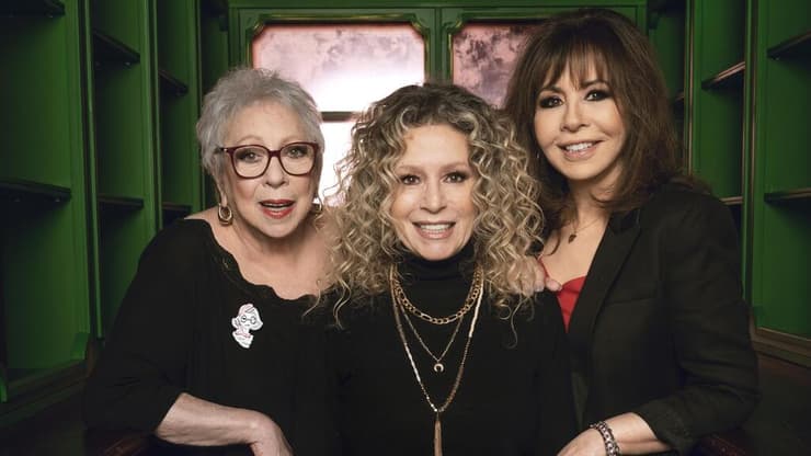 "שוקולד מנטה מסטיק", מימין לשמאל: ירדנה ארזי, לאה לופטין ורותי הולצמן (צילום: ערן לוי) "שוקולד מנטה מסטיק", מימין לשמאל: ירדנה ארזי, לאה לופטין ורותי הולצמן