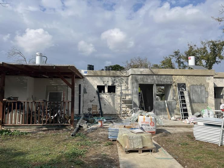 עבודות בנייה ושיקום פיזי בקיבוץ נירים 