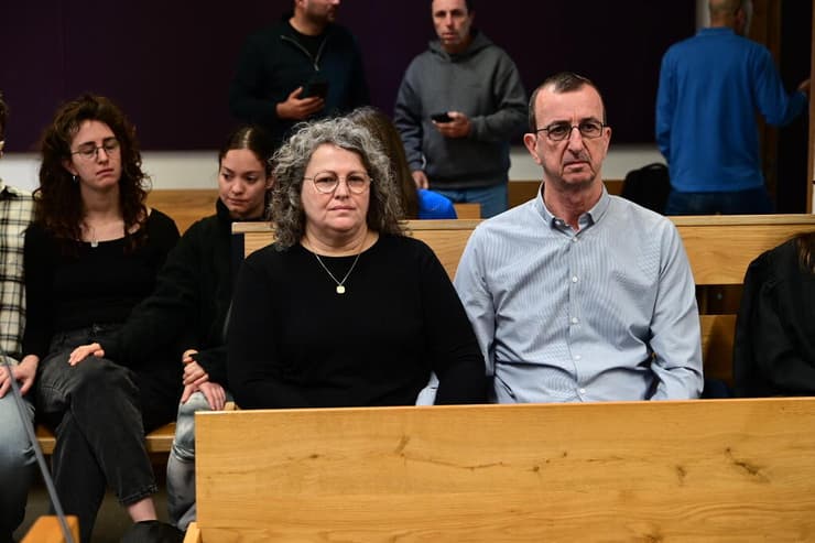 שלב הוכחות הנאשם עמית אלמוג שרצח את בת זוגו מאיה ווישניאק