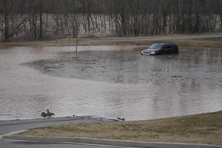 צילום: AP / George Walker IV שיטפונות הצפות טנסי ארה"ב