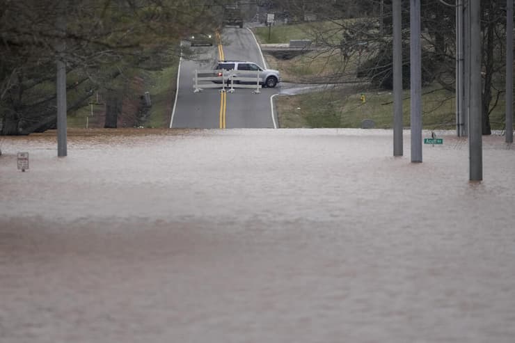 צילום: AP / George Walker IV שיטפונות הצפות טנסי ארה"ב