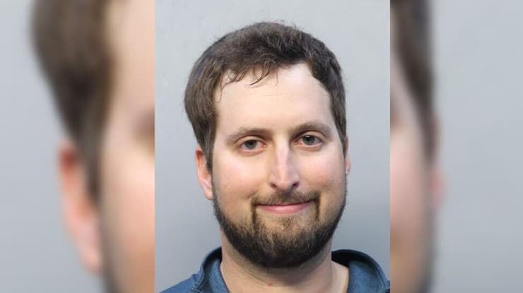 רק בשנה שעברה קרא לאחדות ופחות אלימות. היורה מרדכי ברפמן ארה"ב מיכאל ברפמן ירה ב שני יהודים כי חשב שהם פלסטינים מיאמי