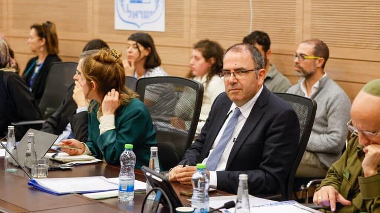 דיון בוועדת חוץ וביטחון על חוק הפטור מגיוס