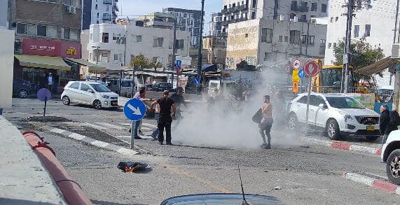 הפיצוץ בתל אביב הפיצוץ בתל אביב