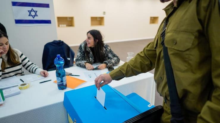 בחירות לרשויות המקומיות בצפון- מפונים בקלפיות בירושלים