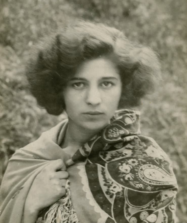 מאשה קאלקו בצעירותה