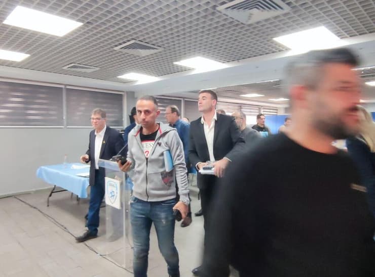 "מכפישים את השם שלי". עבד טיטי (צילום: ליאור שרון) הדיון בפרשת הטיית המשחקים עבד טיטי