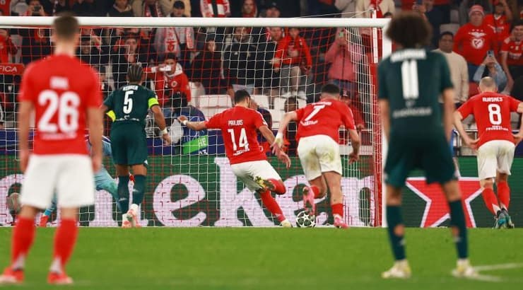 איבנגלוס פבלידיס כובש (רויטרס) איבנגלוס פבלידיס כובש