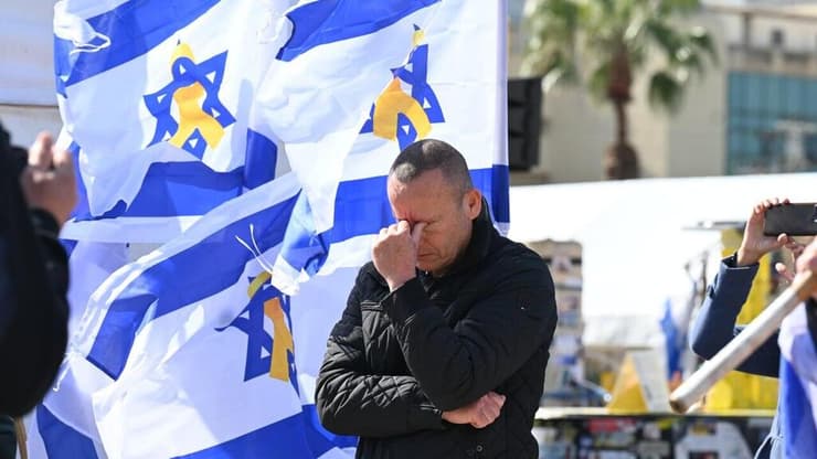 כיכר החטופים יום החזרת ארבע החטופים החללים