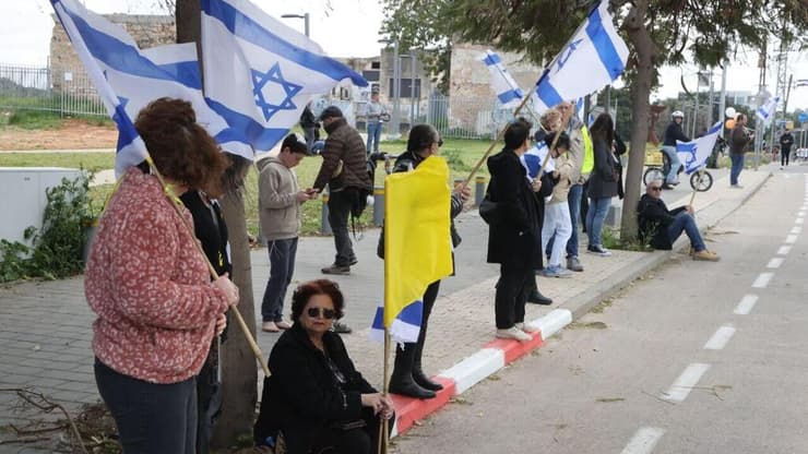 אבו כביר המכון לרופאה משפטית במהלך קבלת גופות החטופים