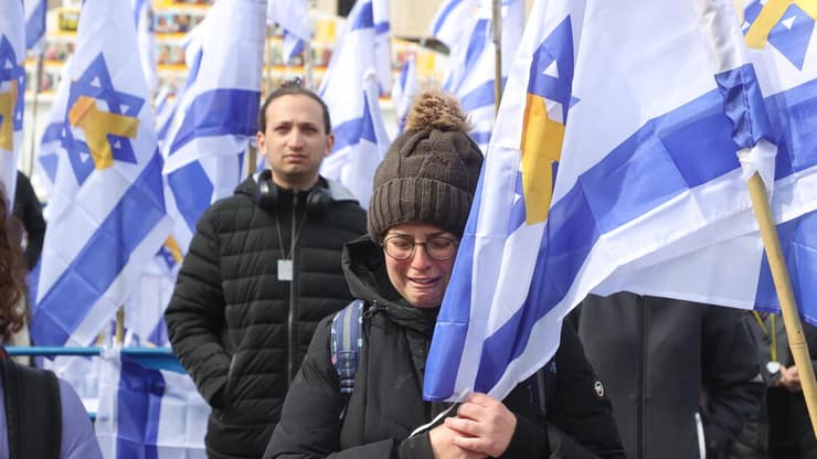 כיכר החטופים יום החזרת ארבע החטופים החללים