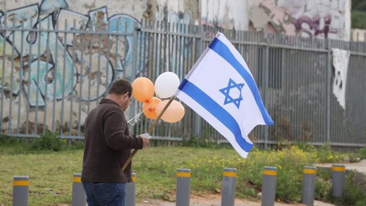 אבו כביר המכון לרופאה משפטית במהלך קבלת גופות החטופים