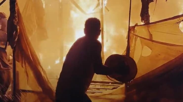 קו אנטי ישראלי מובהק. מתוך "Gaza: How to Survive a War Zone" (צילום מסך, יוטיוב) מתוך Gaza: How to Survive a War Zone