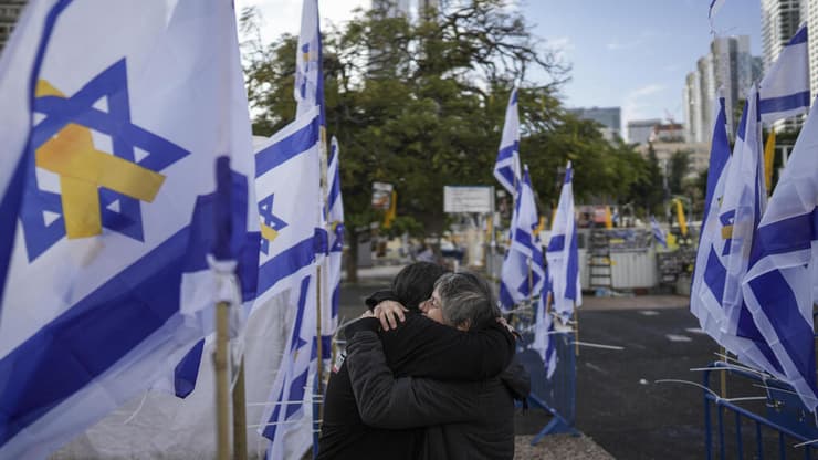 כיכר החטופים - יום שחרור החטופים החללים