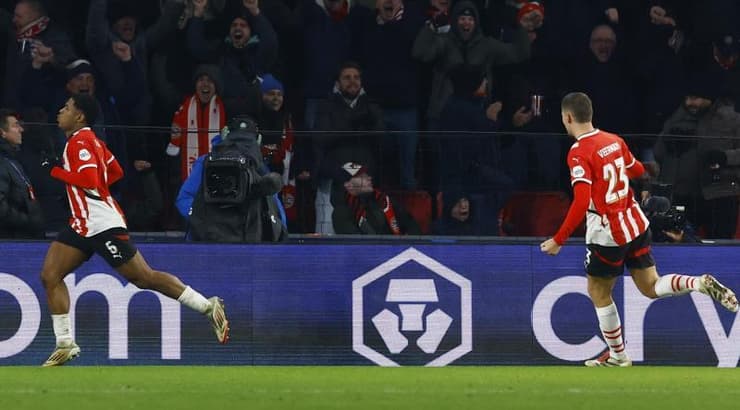 ראיין פלאמינגו כובש (רויטרס) ראיין פלאמינגו כובש