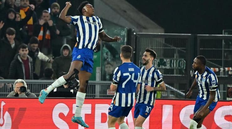 סאמו אומורודיון חוגג