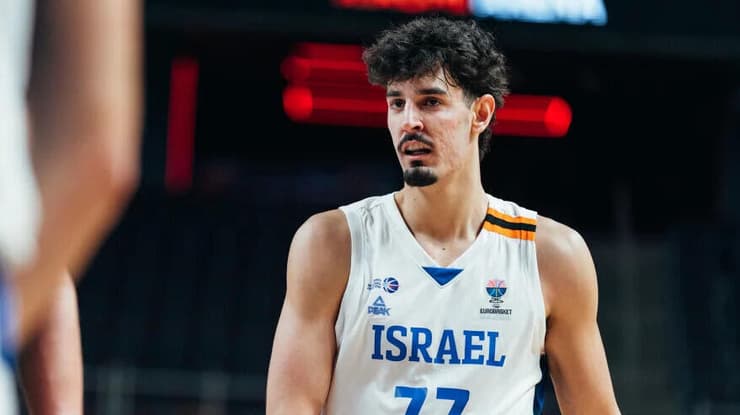 שחקן נבחרת ישראל בן שרף