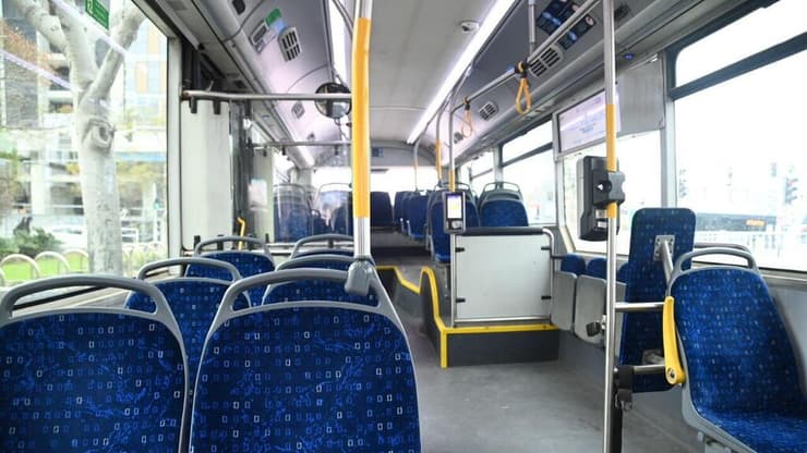 תשלמו יותר על נסיעה באוטובוס (צילום: יאיר שגיא) אוטובוס בבת ים