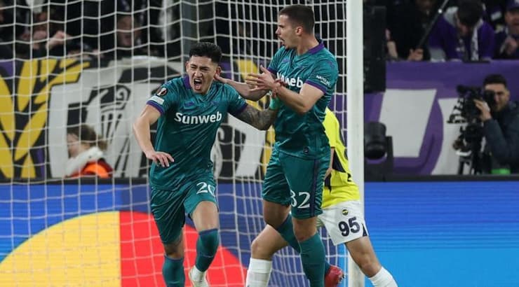 לואיס ואסקז חוגג (רויטרס) לואיס ואסקז חוגג