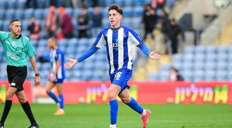 רועי דויד עם השער השלישי